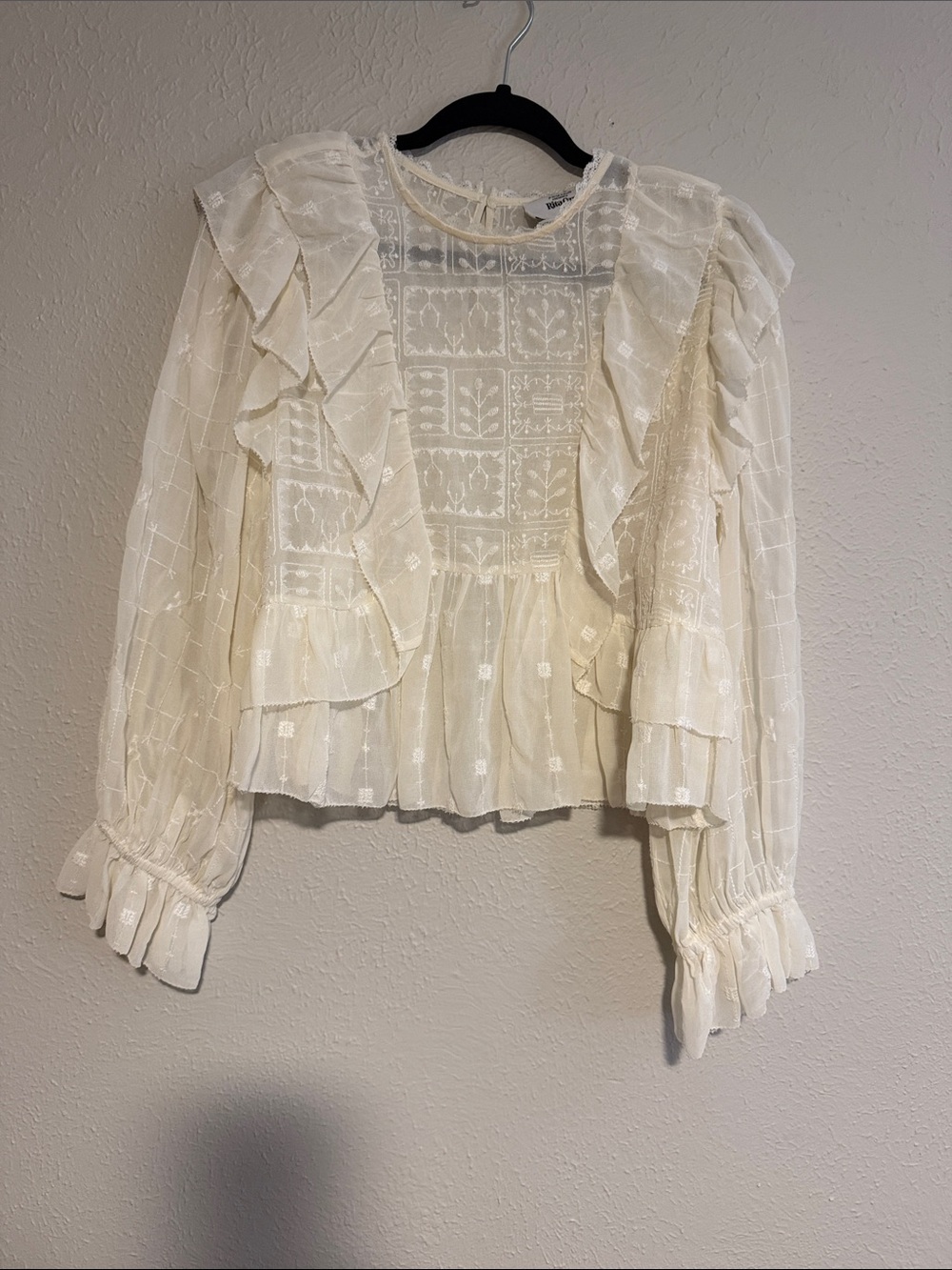 Women's Cream Ruffled Lace Peasant Blouse